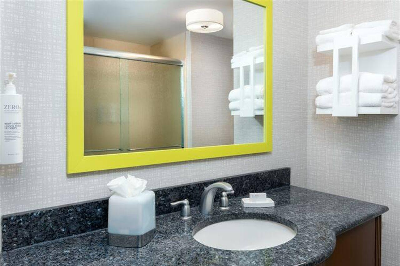 Hampton Inn & Suites Фармингтон Экстерьер фото